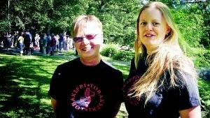 Nöjda projektansvariga. Lena Liljeblad, till vänster, och Johanna Reuterving är ansvariga för folktandvårdens projekt "Tobaksfrid Duo". Foto: MARGARETA LJUNGBLAD
