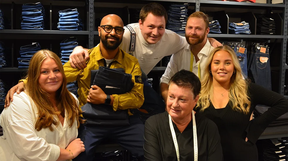 "Detta är en fantastisk nystart och vi kan nu för första gången erbjuda Jeansbolaget till samtliga Nyköpingsbor", säger August Högbom, butikschef för Jeansbolaget Nyköping.    