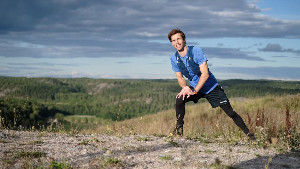 Alexander Höglund löper dagligen och har inte missat att springa minst 20 minuter på över 300 dagar. Ofta och gärna går löpturen vid Yxbacken i Norrköping.
