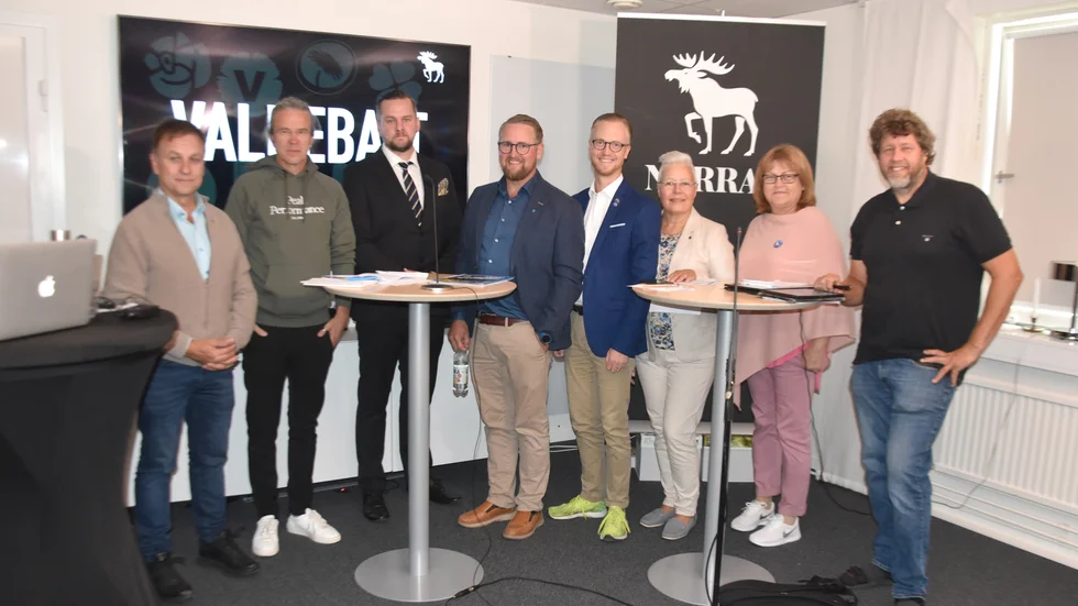 Lorents Burman, Joakim Wallström, Markku Abrahamsson, Per Boström, Andreas Löwenhöök, Carina Sundbom, Christina Soldan och Hans Brettschneider laddar upp i Norrans debattstudio.