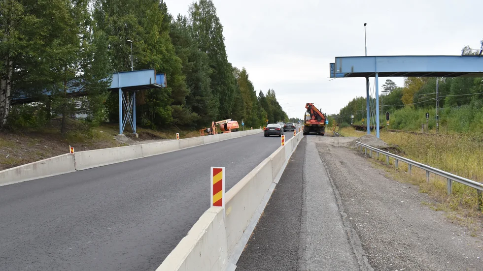 Nuläget vid gångbron som går över Järnvägsleden.
