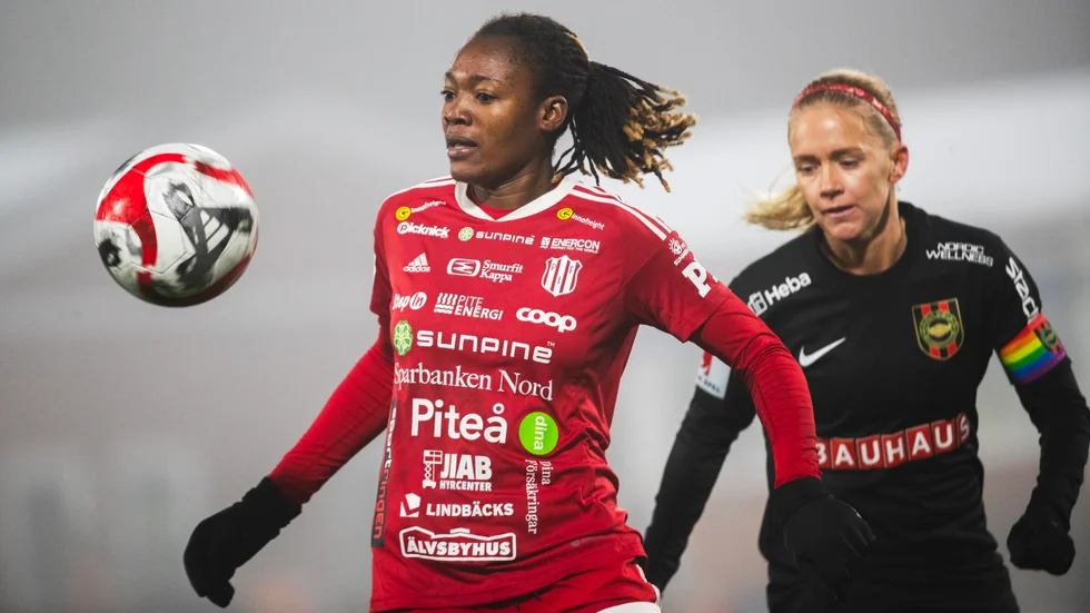 Anam Imo blev delad skyttedrottning i damallsvenskan ifjol, men vill fortsätta bli en ännu bättre fotbollsspelare. "Jag försöker bli bättre på alla områden", säger hon. (Arkivbild)