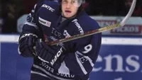 Nu har Ragnar Karlsson bytt ut LHC:s tröja mot Hammarbys, två mål på tre
matcher har det blivit för den förre VIK-aren i den nya klubben. Foto:
ANDERS LILJEGREN