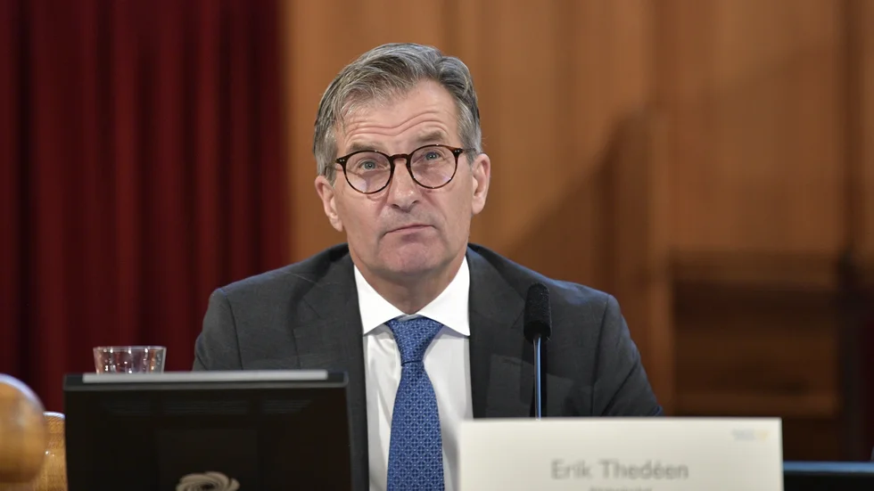 Riksbankschefen Erik Thedéen under öppen utfrågning i finansutskottet om den aktuella penningpolitiken.