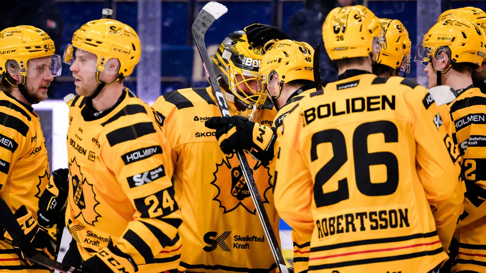 ”Det är inte jag som håller nollan, det är laget”, säger Gustaf Lindvall efter segern mot Färjestad.