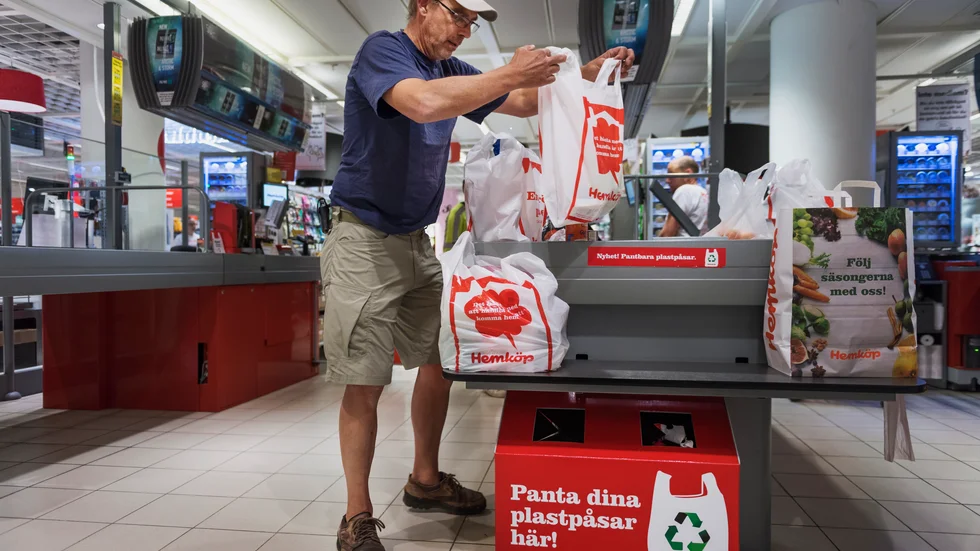 Plastkassar är enkelt att välja bort helt och hållet, menar insändarskribenten.