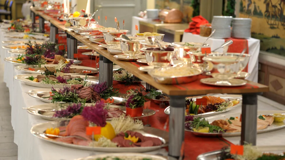 Efter att ha ätit julbord och druckit en större mängd alkohol blev de två männen osams och polis fick kallas till platsen.