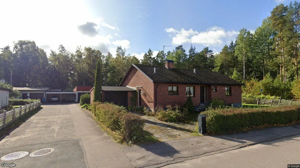 Sångarleden 15