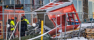 Två klarade sig undan när olyckshiss föll