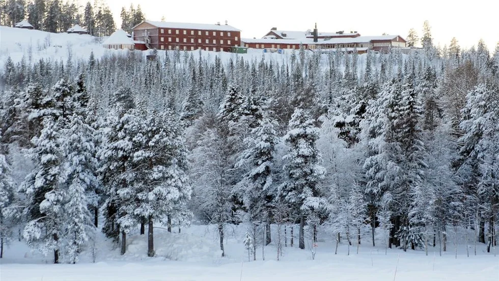 Stort hotell. Hotell Silverhatten byggdes 1969, och hade då trettio rum. Nu är hotellet utbyggt åt alla håll och kanter, och här finns 187 rum.