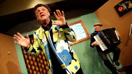 Teater . Evert Jansson  kom till Dalhem skola i fredags.arkivfoto: henrik radhe