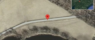 Singelolycka på väg 566 - helt stopp i ett körfält