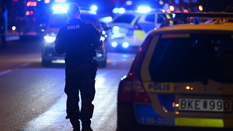 allvarligtEn man i 25-årsåldern har skadats vid en skottlossning i Malmö.