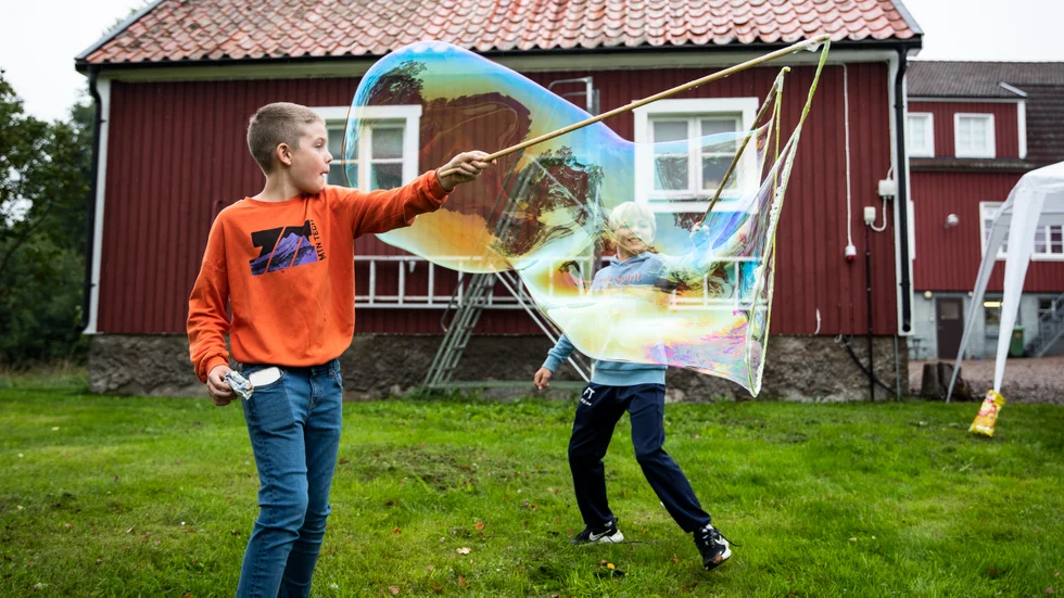 Oscar Eriksson och Filip Tevell samarbetade bra och fick till stora bubblor. "Det är ett bra ställe att hänga med sina kompisar på", säger Oscar.