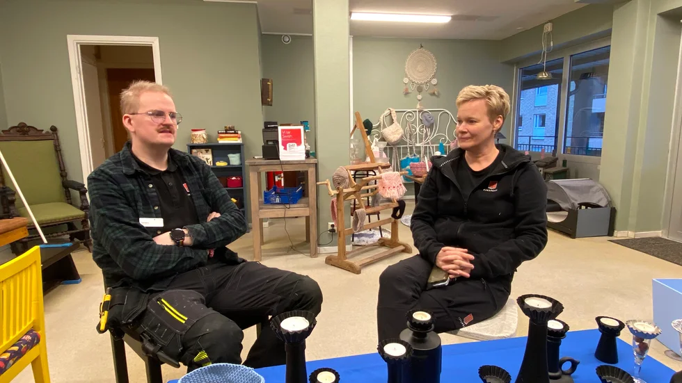 Emil Björk, Plattform Finspång och Anette Jarme, Finspångs kommun, leder Återbrukets verksamhet i nya lokaler.