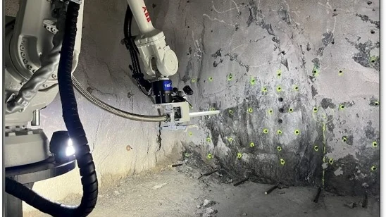 Testpilotprojektet är avslutat. Det har testats hos Boliden. Utvärdering pågår men för LKAB i Kiruna kan laddrobotar komma att ersätta mänskliga laddare om ett par år. Laddaren känner automatisk borrhålen och laddar dem som en del av sprängningsprocessen. 