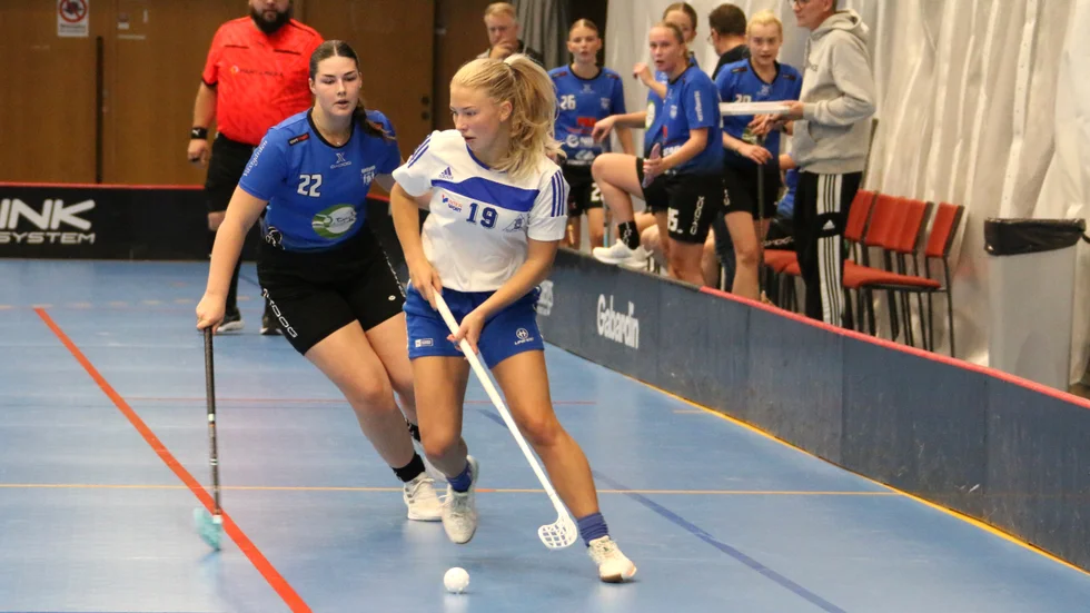 Nova Isaksson gjorde hattrick när K4 IF vände underläge till seger i premiären borta mot Öjebyn. "En rolig match", tyckte hon. 