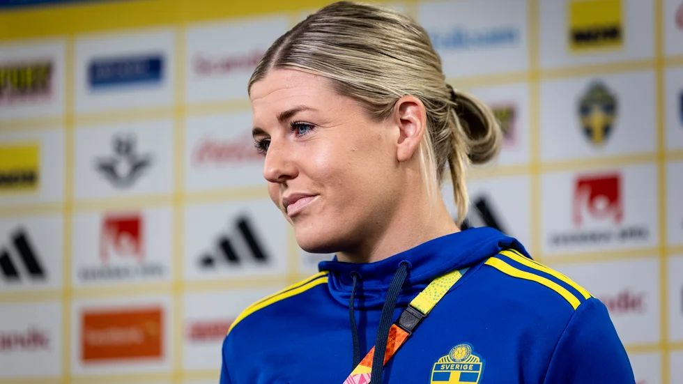 Rosengårdsanfallaren Olivia Schough kände av söndagens jordskalv nära den svenska VM-basen.
