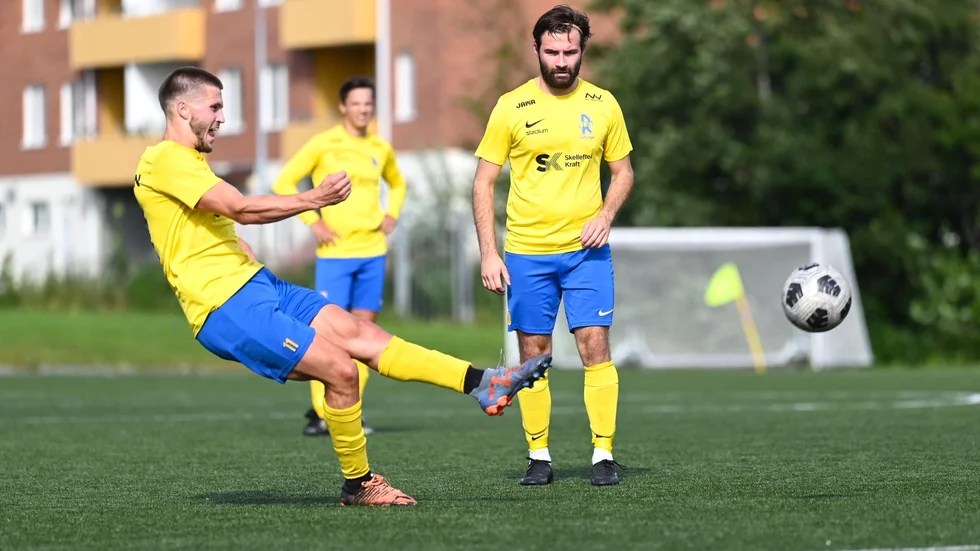 Jonas Wallgrens Rönnskär besegrade Renbergsvattnet i lördagens toppmöte i herrfyran.