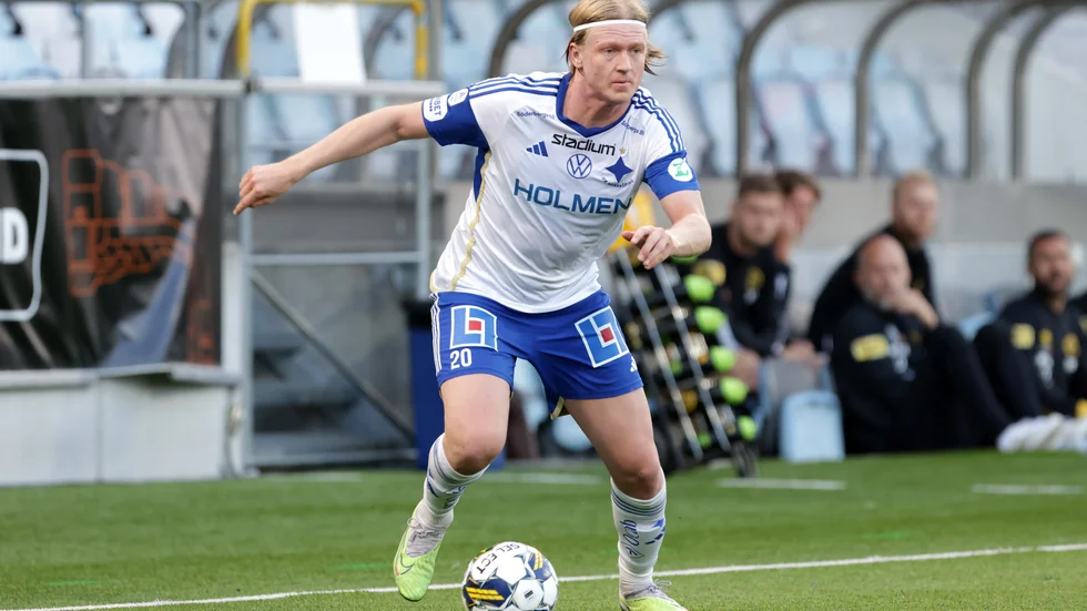 Ytterbacken Daniel Eid vill mer än gärna hitta fram till Christoffer Nyman för att få bukt med dennes måltorka. På söndag finns chansen då bottenstridande Degerfors kommer på besök. 