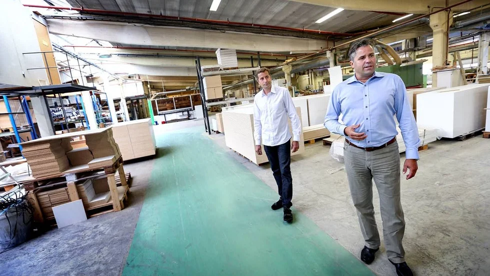 Kinaboom. Bröderna Stefan och Kent Johansson på Älvsbyhus kan räkna in en stororder från en kinesisk affärsman.