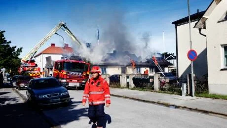En omkom i helgen. Det fanns personer i båda gårdshusets lägenheter. I den lägenhet där branden startade omkom en man. arkivFoto: Joel Nilsson