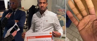 Förfrös händerna och förlorade jobbet – nu prisas Abdikadir