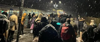 Tågresenärer fick kliva av i Knivsta: "Komplex situation"