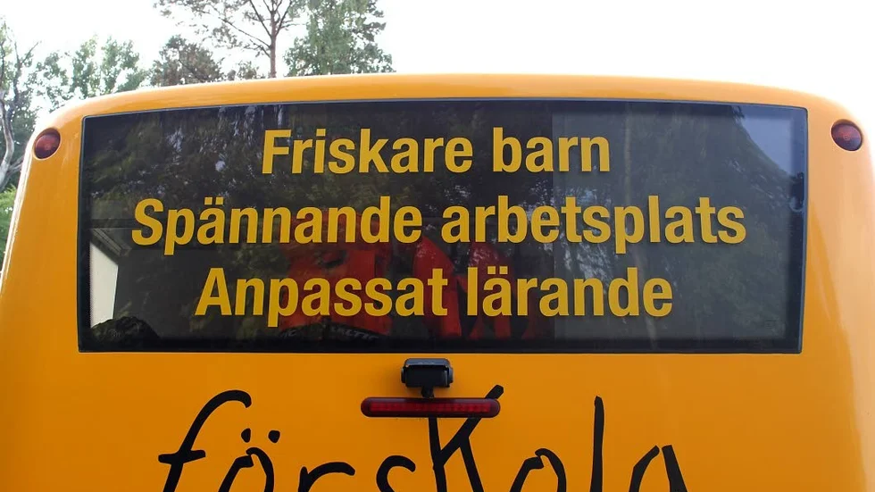 Kommunen satsar vidare på bussar för 4- och 5-åringar. Den här bussen köptes begagnad från Borlänge 2013 och har tjänat kommunen sedan dess.