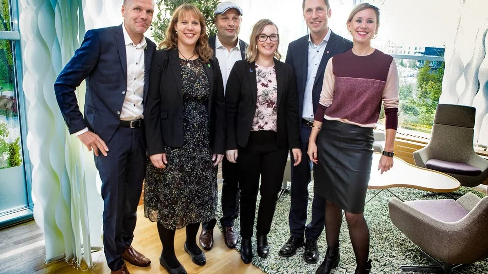 De nya kommunalråden från S, L och MP väljs på måndag med hjälp av Vänsterpartiet.
