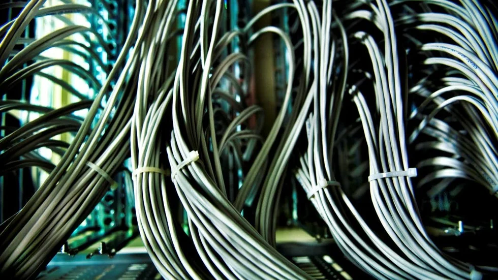 Ett fiberföretag som köptes upp av Systemhus ingår i härvan med bluffakturor.