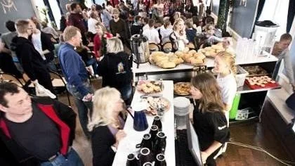 Fika på Värmlands nation.