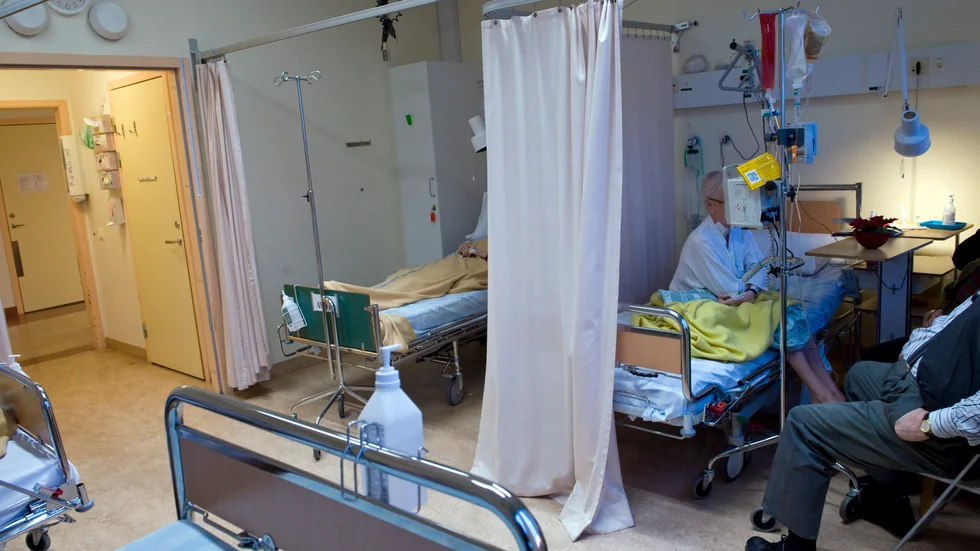 Om du drabbas av en skada i samband med hälso-, sjuk- eller tandvård kan du ha rätt till ekonomisk ersättning enligt patientskadelagen som kom 2011. Den som vårdas inom regionfinansierad vård kan vända sig till det ömsesidiga försäkringsbolaget Löf.