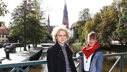Framtidsagenterna Gabriel Granbacka och Jënni Jalonen tycker att det behövs fler sommarjobb som tar tillvara ungdomars kompetens. Bland annat tycker de att ungdomar skulle kunna jobba med att hyra ut trampbåtar i Fyrisån.