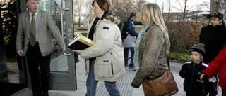 1 400 namn mot besparingar på Örsundsbroskolan