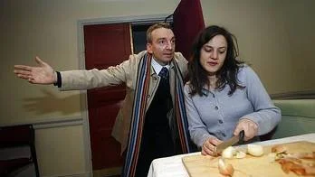 Mattias Lenhoff och Ulrika Frykstedt i "Vinterkärlek" på Reginateatern.