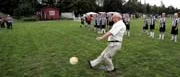 Fotbollsplaner vid Fångvallen invigdes