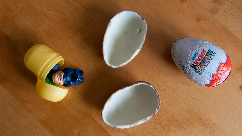 Flera Kinderprodukter återkallas, bland annat gäller det Kinderägg. Arkivbild.