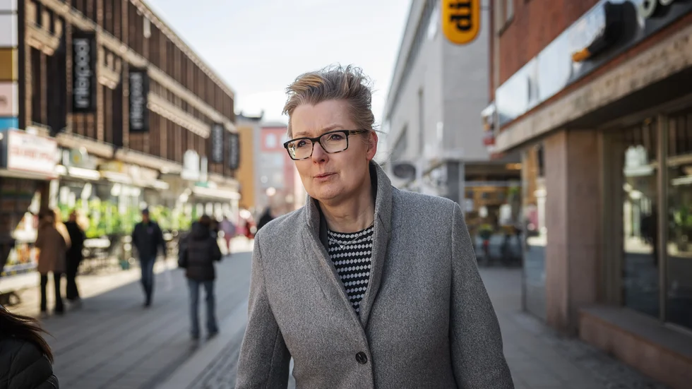 Att Lina Axelsson Kihlblom valde att plugga i just Uppsala berodde på att det var här hon skulle genomgå sin medicinska behandling. Och så tänkte hon att Uppsala skulle vara en vänligt sinnad stad med alla sina unga. ”Jag kände mig trygg med Uppsala”, säger hon. 