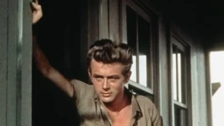 Drömmen om frihet och förändring, i gestalt av James Dean, blev lika flyktig som röken från en cigarett.