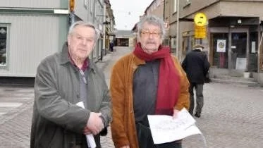 Hans Lindström och Ingemar Adén visar upp sin vision för Östhammar.