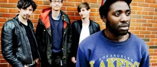 Efterlängtat mellanalbum av Bloc Party