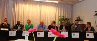Politisk debatt med fokus på besparingar