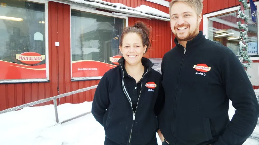 Flyttar. Ida Gard och Conny Karlsson lämnar Handlarn på Seskarö för att ta över en butik utanför Umeå.