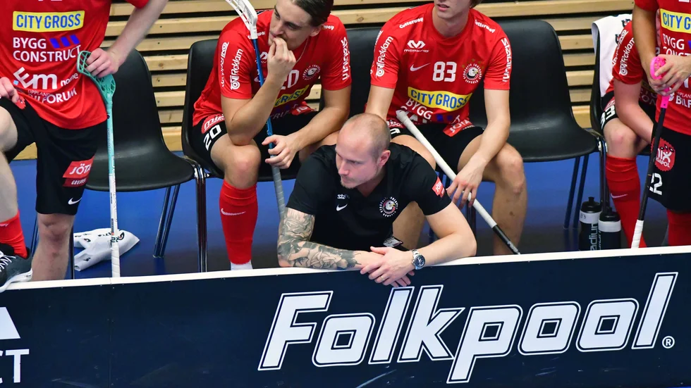 Storvretas assisterande tränare Kristofer Widlundh skulle inte byta ut favoritskapet en enda dag.