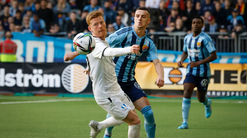 Malmö FF och lagkaptenen Anders Christiansen (till vänster) vinner allsvenskan även i år, tippar de svenska fotbollsjournalisterna. Djurgården och Haris Radetinac slutar trea enligt tipset. Arkivbild.