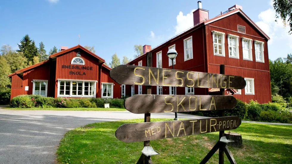 Nedläggningen av Snesslinge skola inleds redan under höstterminen, då de få kvarvarande eleverna slussas över till Edsskolan i Östhammar.