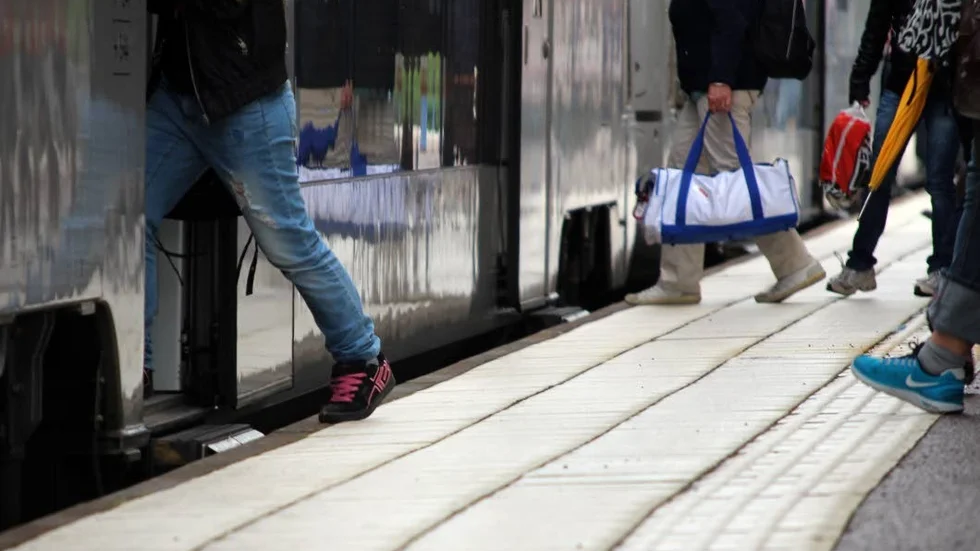 Tågpendling. Situationen för arbetspendlare mot Stockholm är för dålig anser föreningen TIM-pendlare.