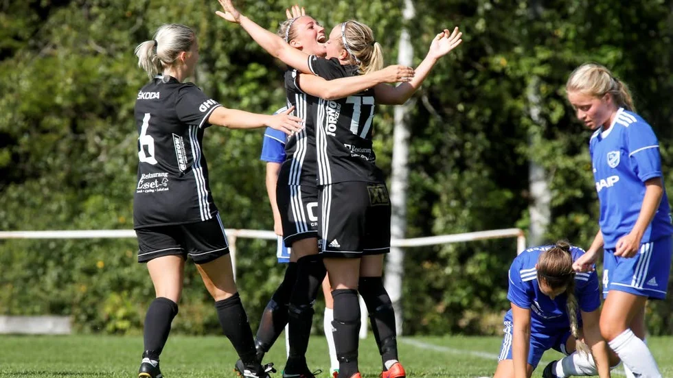 Hoppfullt. Sara Haeger och hennes Fanna BK hoppas få jubla över en serieseger idag.