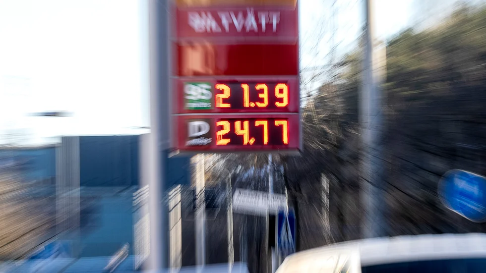 Höjda bränslepriser på bensin och diesel är en effekt av Rysslands invasion av Ukraina. Arkivbild.